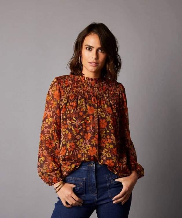 Blouse imprimée col montant et pastron smocké Taille 38