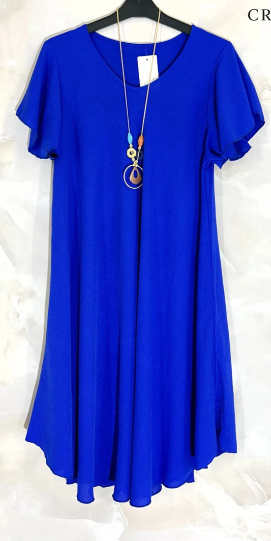 Robe fluide avec sautoir